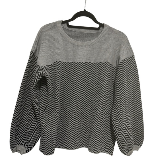 SHEIN Sweaters - Gray Chevron Patterned Sweater